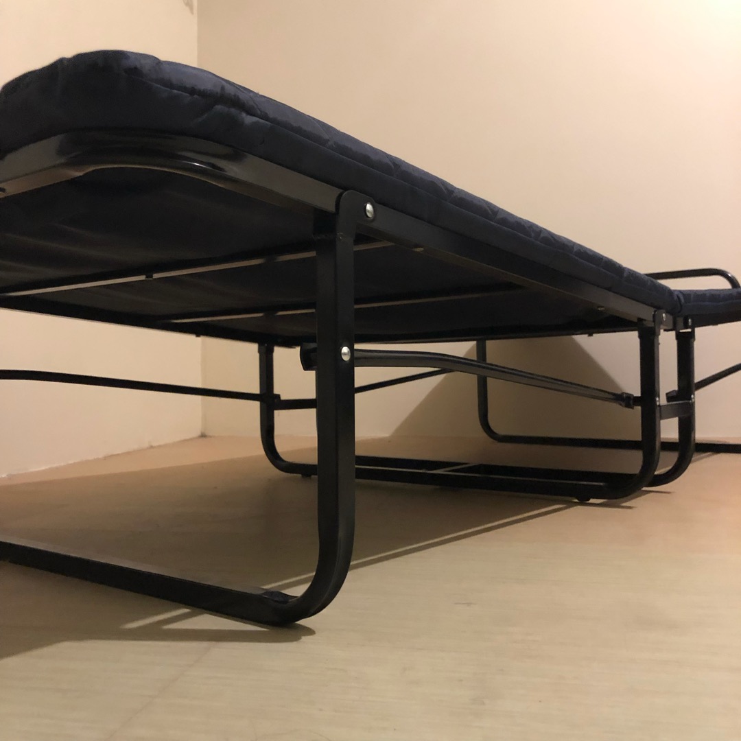 Mandaue Foam Kohen Folding Bed, Furniture & Home Living, Furniture, Bed