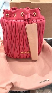（分類：）位於 。 由 1234567aghvv 提交（商品編號 1184104213，圖片 1）。簡介： 。