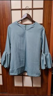 (Category: ) located in . Submitted by sisters_closet (Listing ID 1184224356, Image 1). Description: .