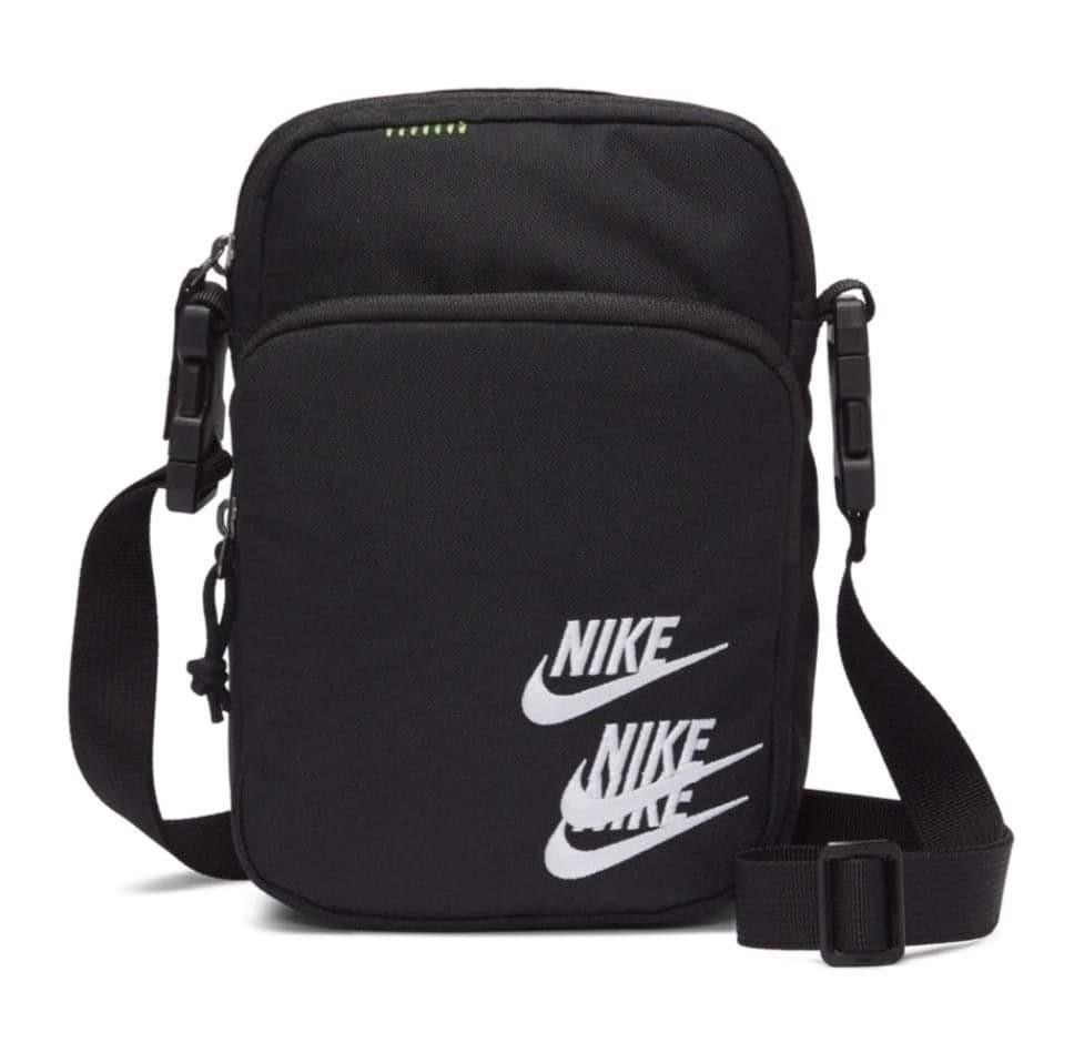 Nike Heritage Embroidered