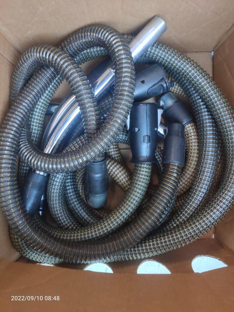 Old model RAINBOW vacuum power nozzle HOSE, Furniture & Home Living