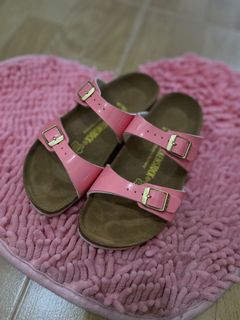 (Category: ) located in . Submitted by allaboutelle (Listing ID 1184220010, Image 1). Description: .