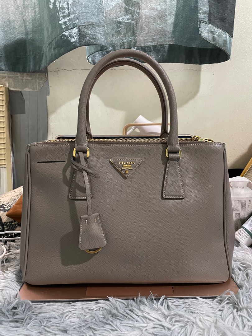 Prada Channel Sling / Ladies Purse / Beautyful Handbag