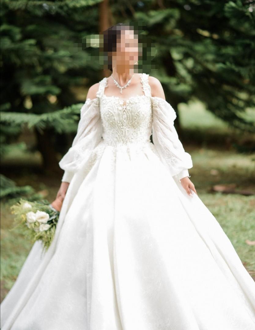 Umbrella cut deals wedding gown