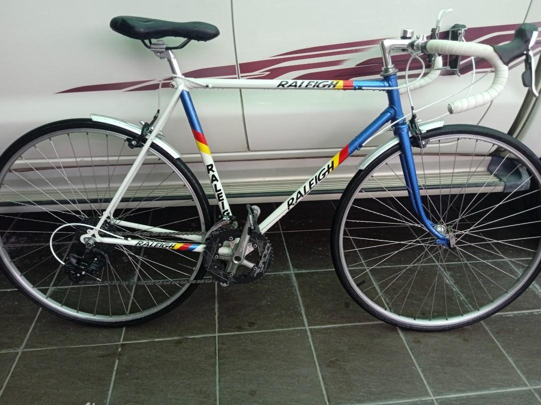 Raleigh steel road bike hotsell