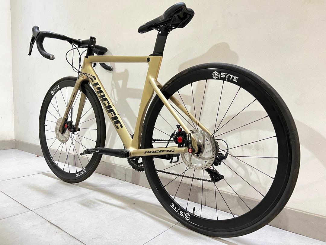 Pacific 700c on sale