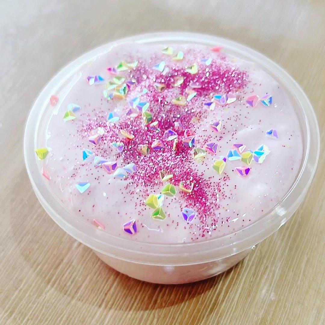 Strawberry Pudding (slime), Hobbies & Toys, Toys & Games on Carousell