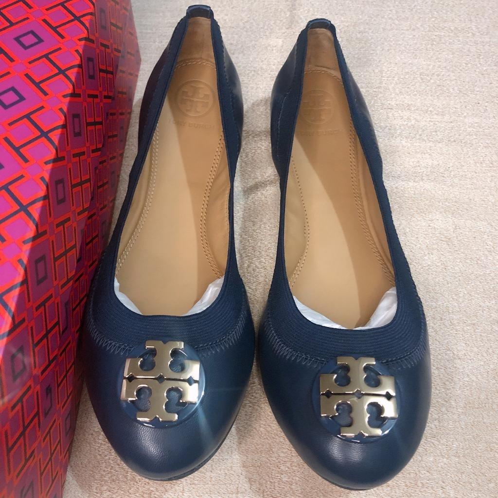 Tory Burch Claire navy blue elastic ballet flats size 7, Women's Fashion,  Footwear, Flats & Sandals on Carousell