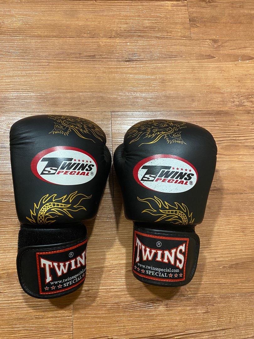 Twins discount dragon gloves