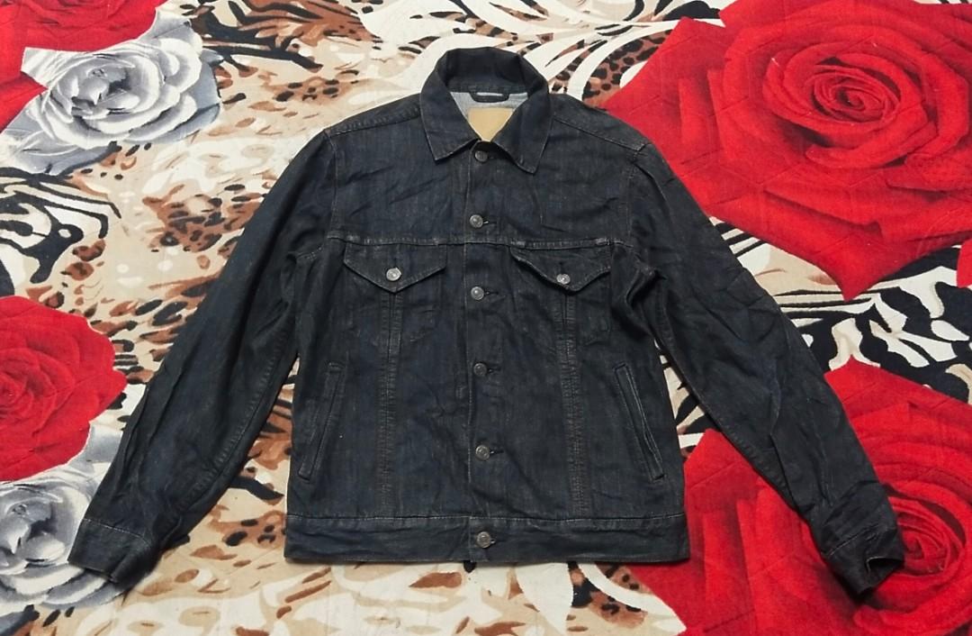 Uniqlo Jeans Jacket S Men s Fashion Coats Jackets and Outerwear