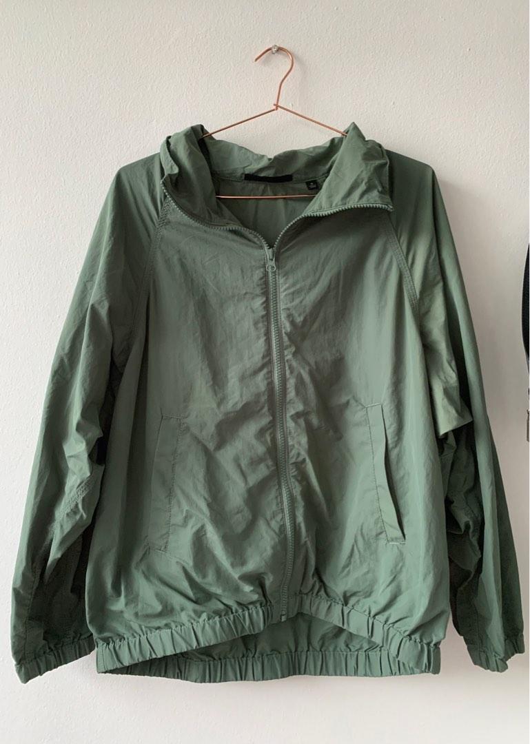 Uniqlo Waterproof Jackets, Women's Fashion, Coats, Jackets and Outerwear on Carousell
