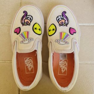 (Category: ) located in . Submitted by a.ds.t (Listing ID 1184214798, Image 1). Description: .