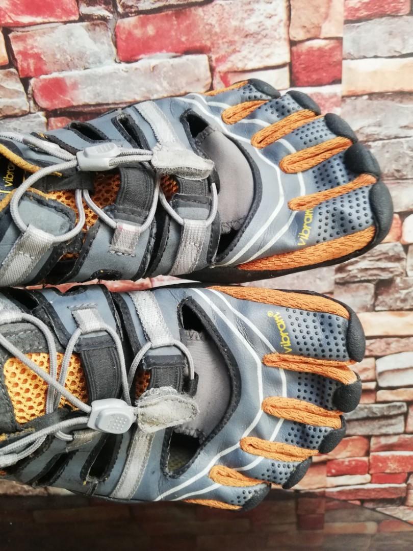 fila five finger shoes