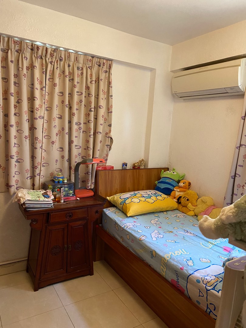 Sai Kung 700 sq ft, detached house, single-sided on all four sides, three-storey with duplex rooftop, three bedrooms and two living rooms, rooftop cover already declared63438252134659114