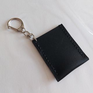 Hand-stitched leather
Mini Octopus card holder / Small item storage bag
Inner diameter 4cm, height 6cm
Can freely choose suitable keychain64217607225986110
