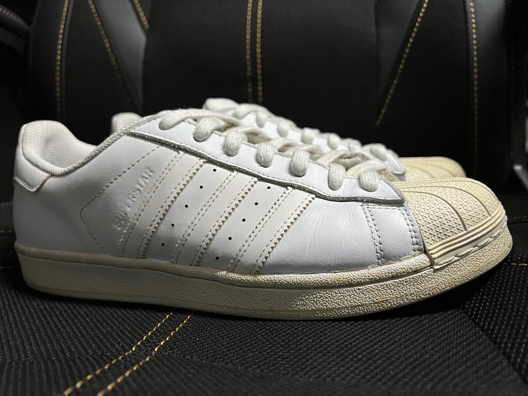 adidas superstars triple white