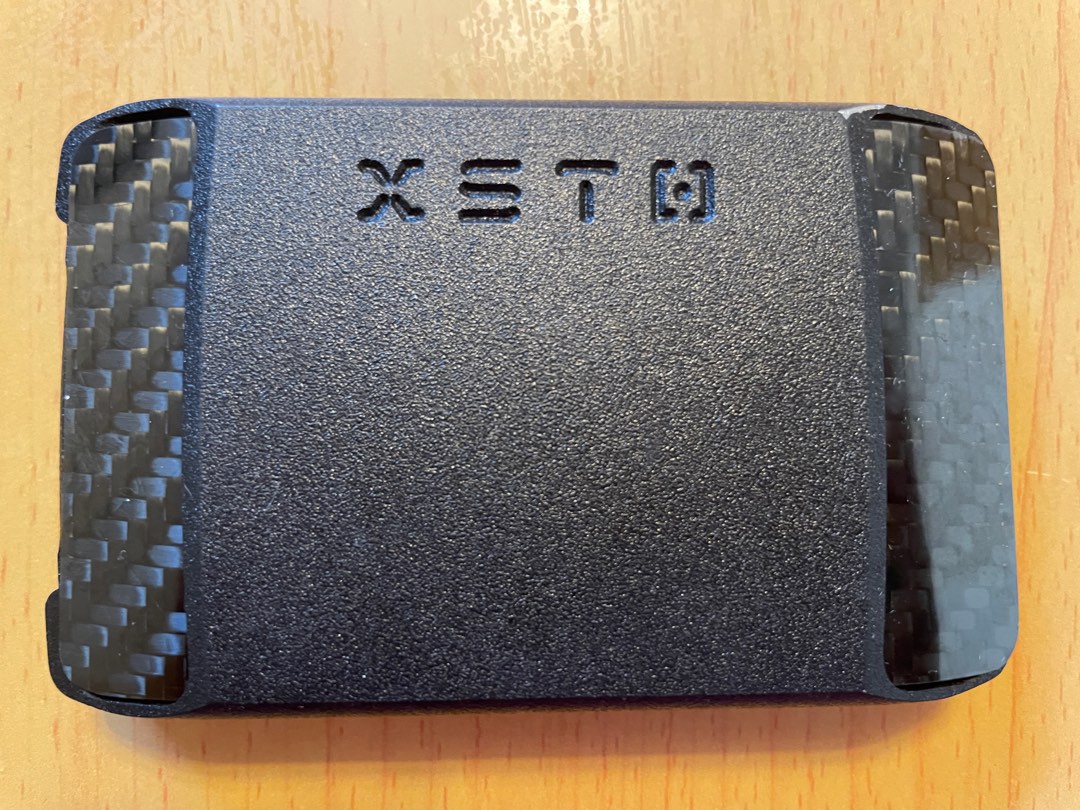 Akeeni XSTO Aluminium Wallet (8 card), 男裝, 手錶及配件, 銀包