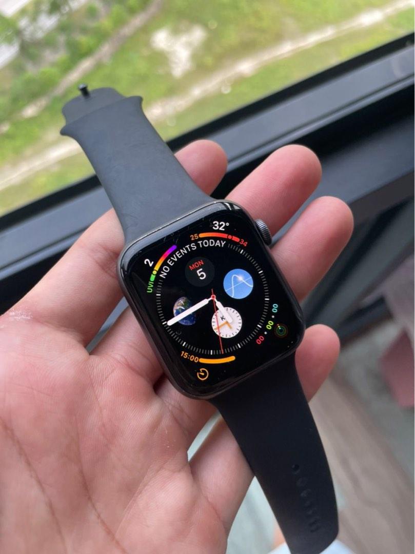 Series 4 44mm 2025 black
