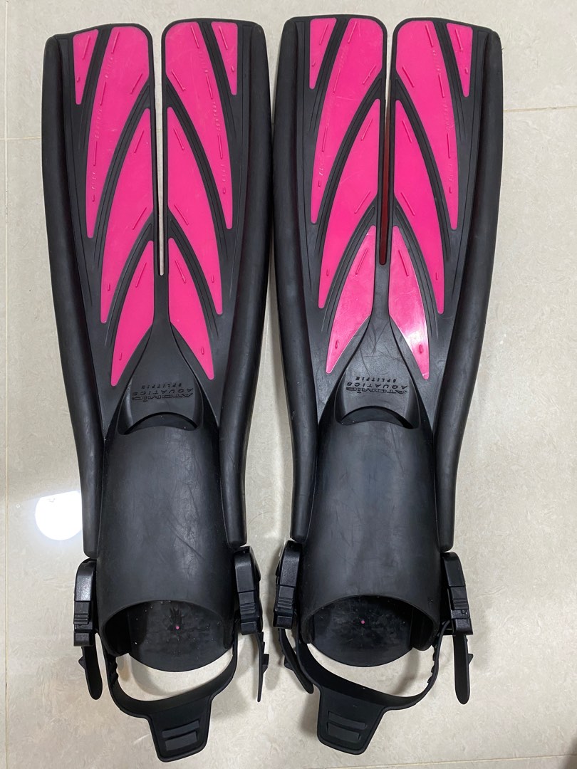 Atomic Aquatics Split Fins, Sports Equipment, Sports & Games, Water
