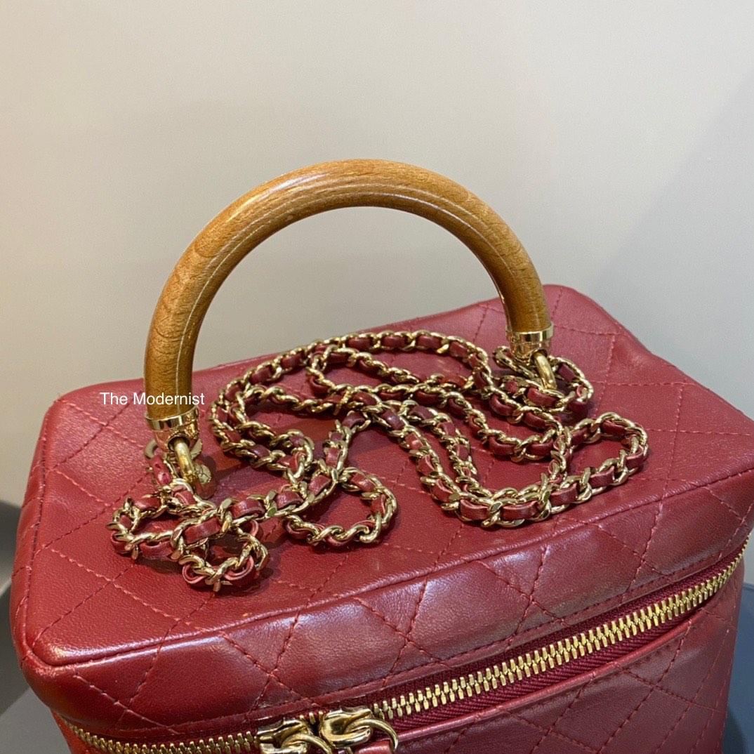 Chanel knock best sale on wood bag