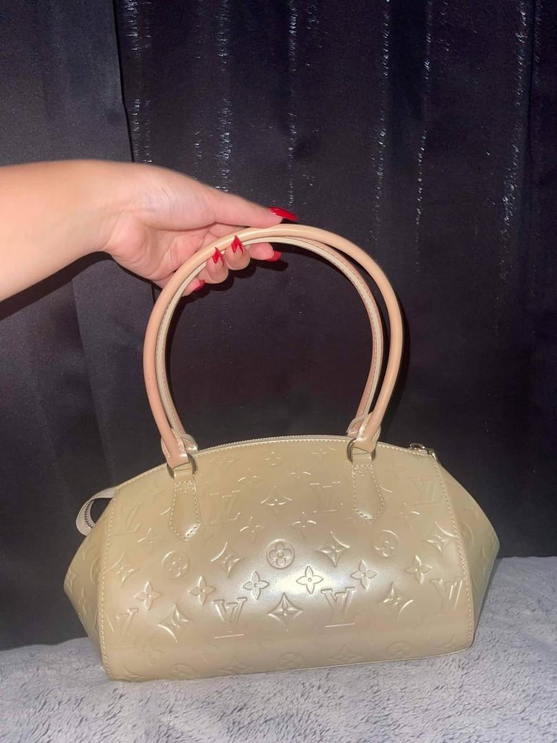 Authentic Louis Vuitton Bag, Luxury, Bags & Wallets on Carousell