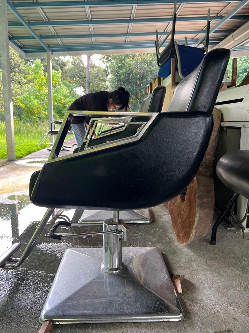 Barber Chair, Furniture & Home Living, Furniture, Chairs on Carousell