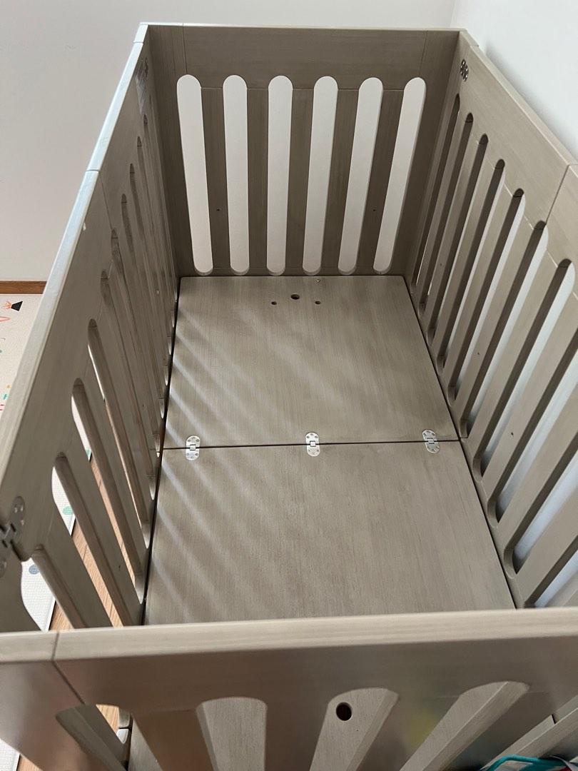 Bloom Alma Max, Babies & Kids, Baby Nursery & Kids Furniture, Cots