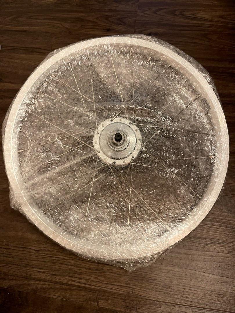 Brompton Wheel Set (Category: Parts & Accessories) located in Singapore. Submitted by bernxavier (Listing ID 1184448721, Image 1). Description: Brand new Brompton wheel set from A line. Dekit immediately after collecting bike.