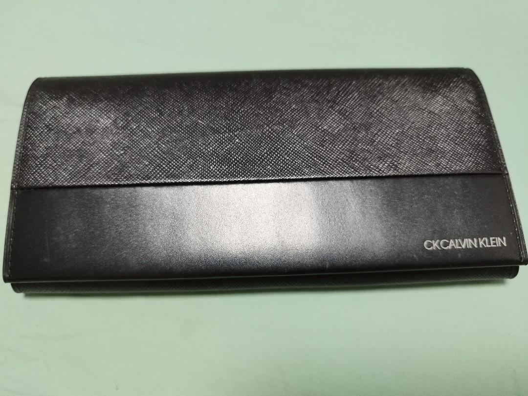 Calvin Klein long wallet, Men's Fashion, Watches & Accessories, Wallets &  Card Holders on Carousell