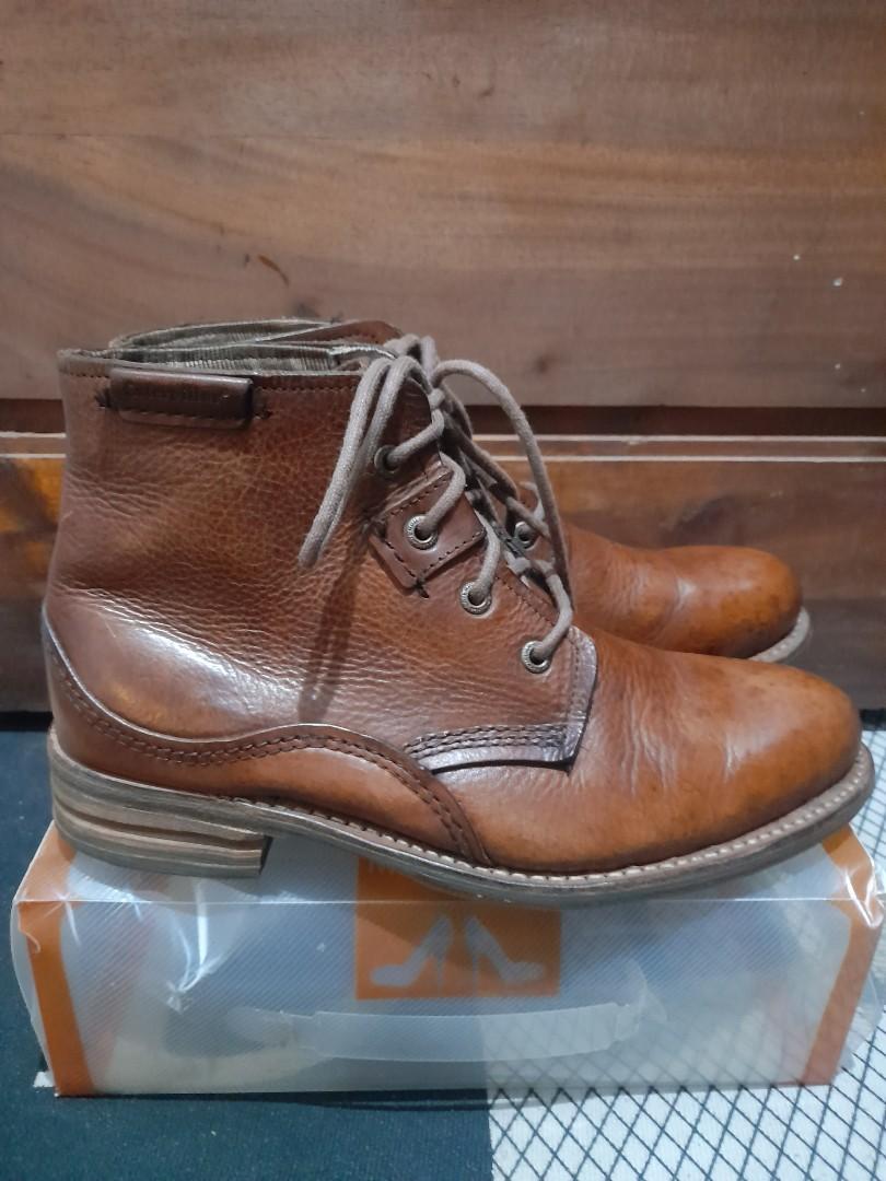 Caterpillar top warren boots