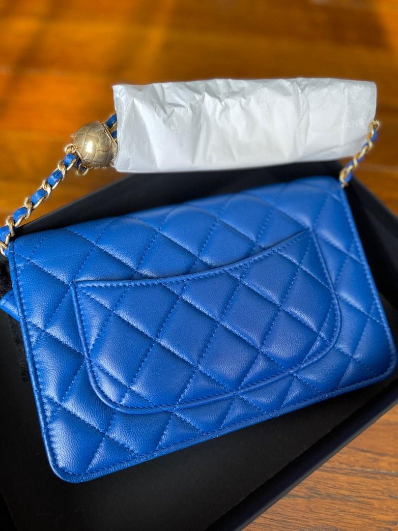 Hottest design Chanel 2022 electric blue wallet on chain pearl crush