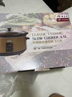 Classic Ceramic Slow Cooker