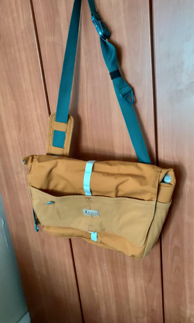 Cotopaxi messenger bag clearance