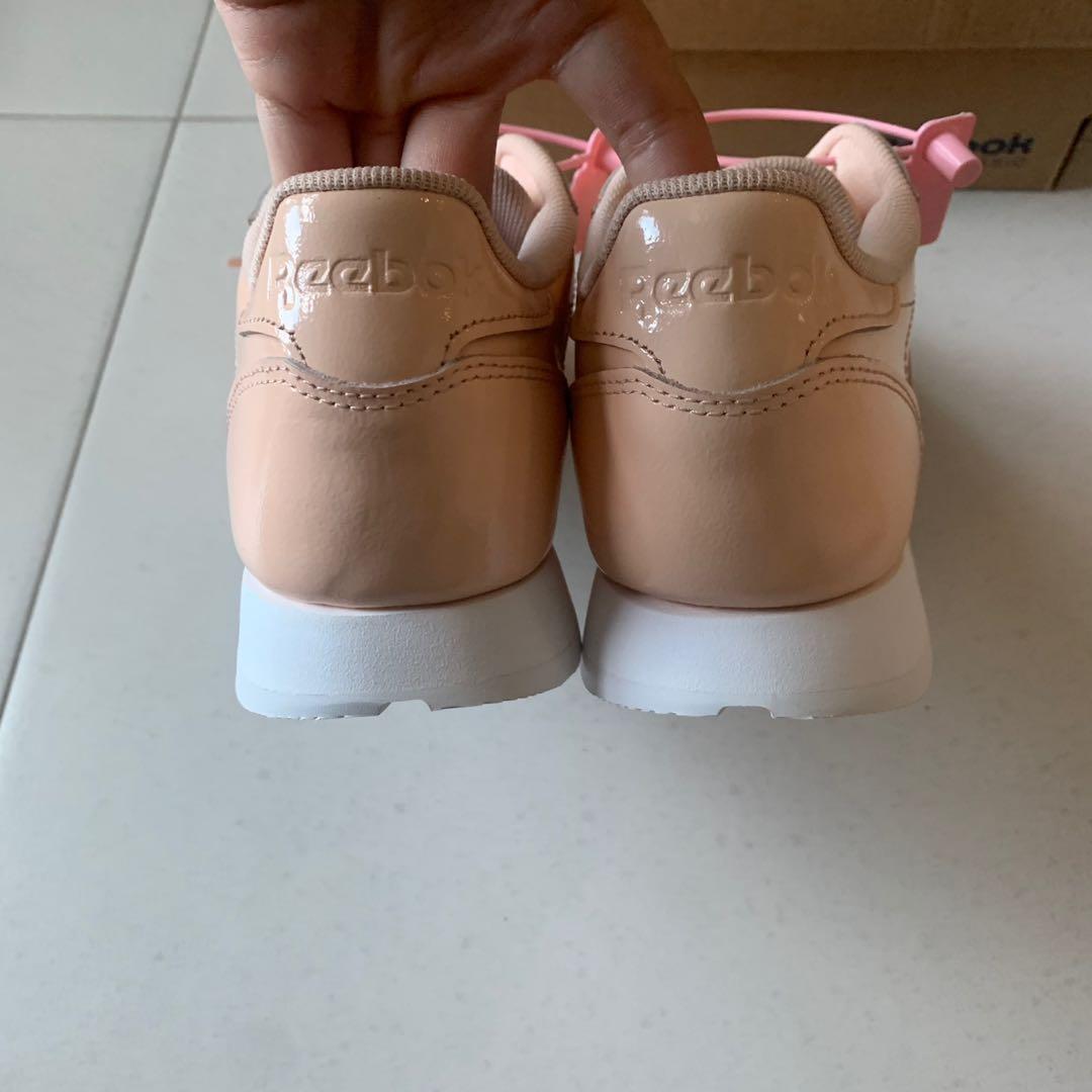 Reebok classic clearance coral