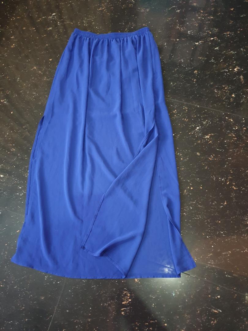 H&M Blue Sheer Maxi Skirt (Category: Skirts) located in Pasig City. Submitted by closet_reframe (Listing ID 1184395087, Image 1). Description: Med to large worn once lang .