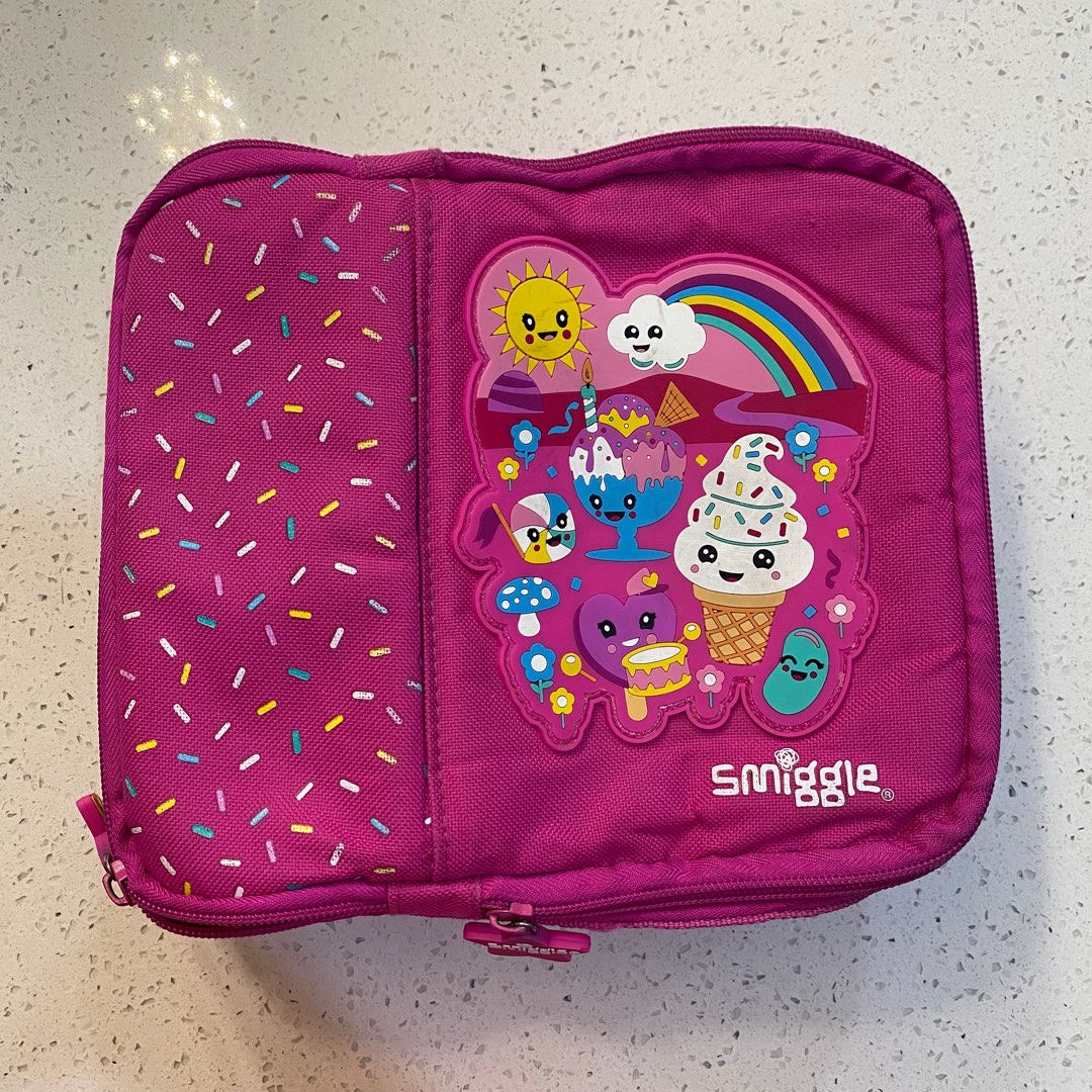 insulated smiggle lunch box, Babies & Kids, Going Out, Other Babies