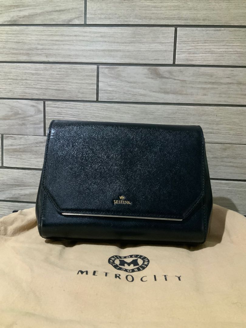 Jestina Chain Sling, Women's Fashion, Bags & Wallets, Clutches on Carousell