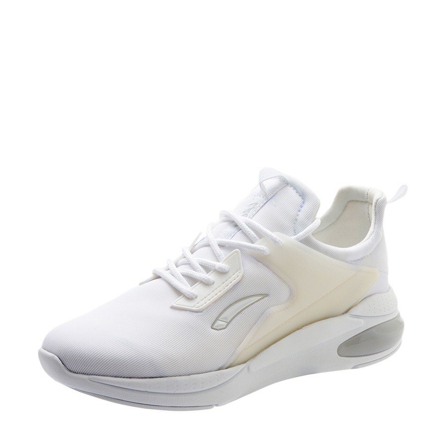 La gear clearance white shoes