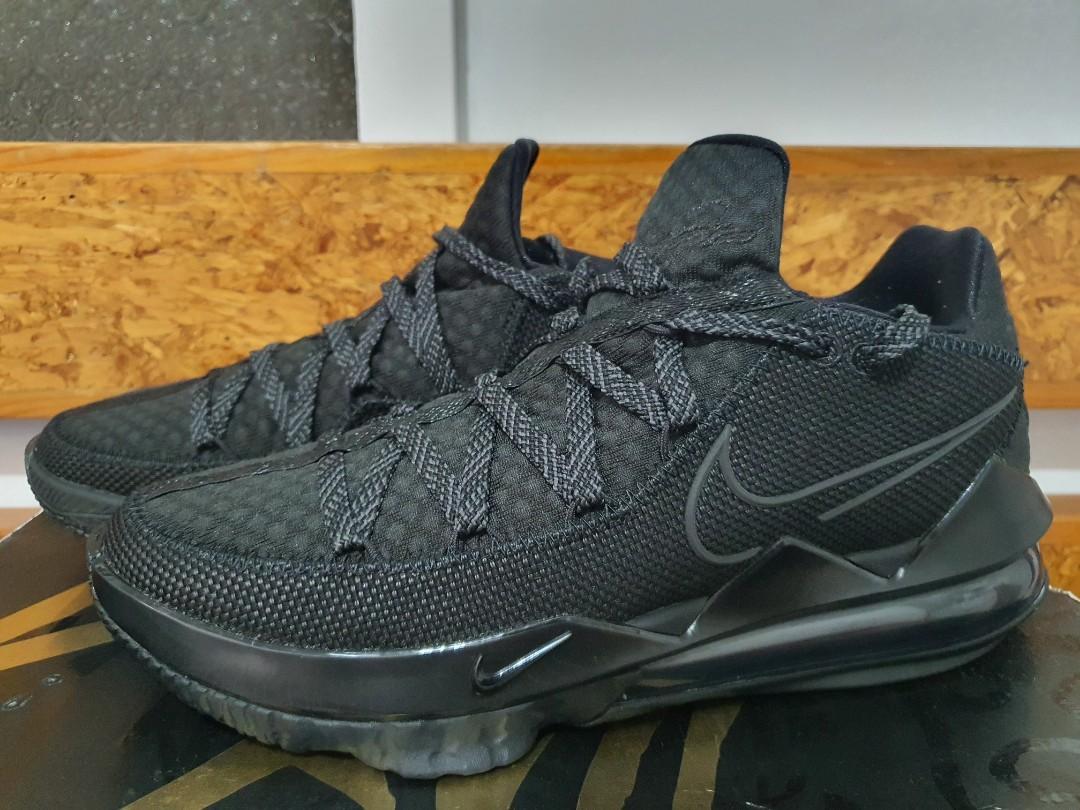 Lebron triple top black shoes