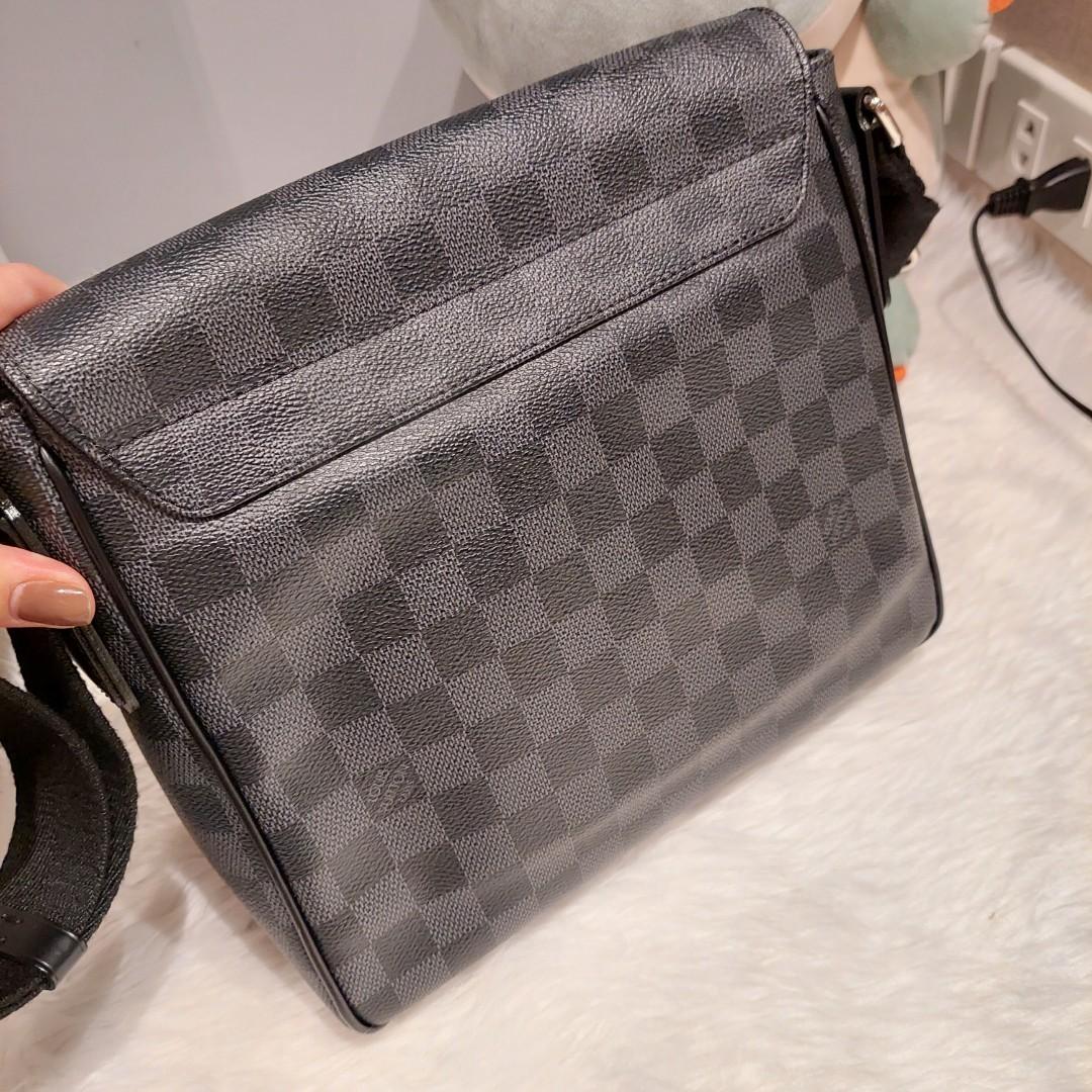 Louis Vuitton Messenger Dayton Reporter PM Damier, Luxury, Bags & Wallets  on Carousell