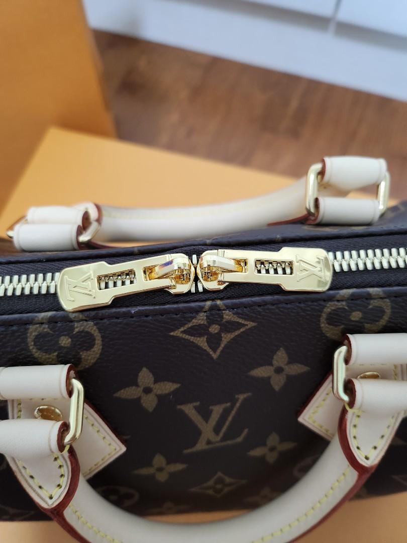 Adjustable vs Non-adjustable strap for LOUIS VUITTON Speedy 20