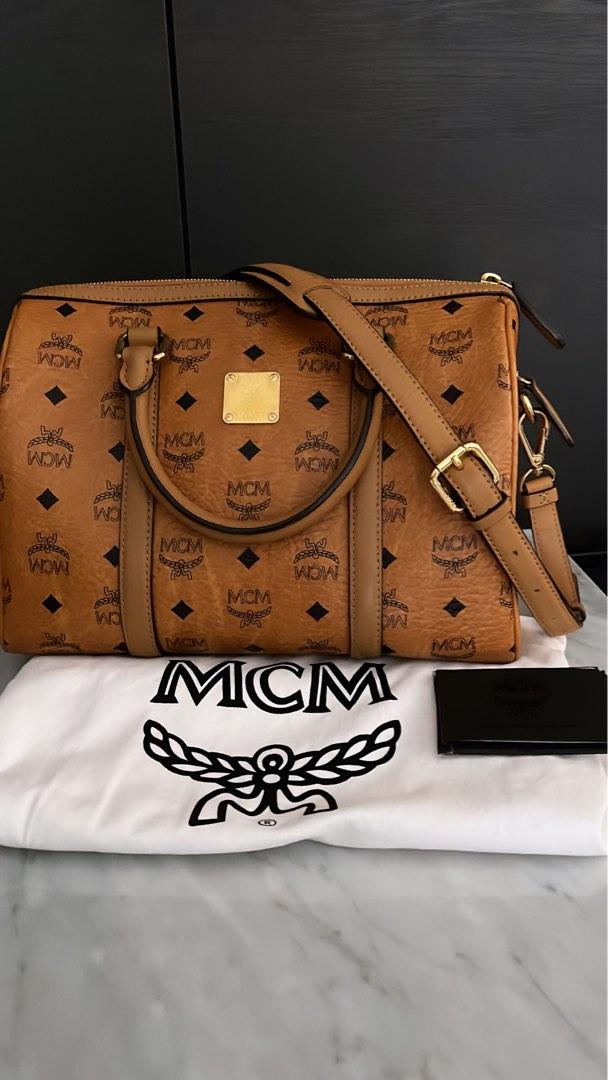 Mcm Authenticated Boston Leather Handbag