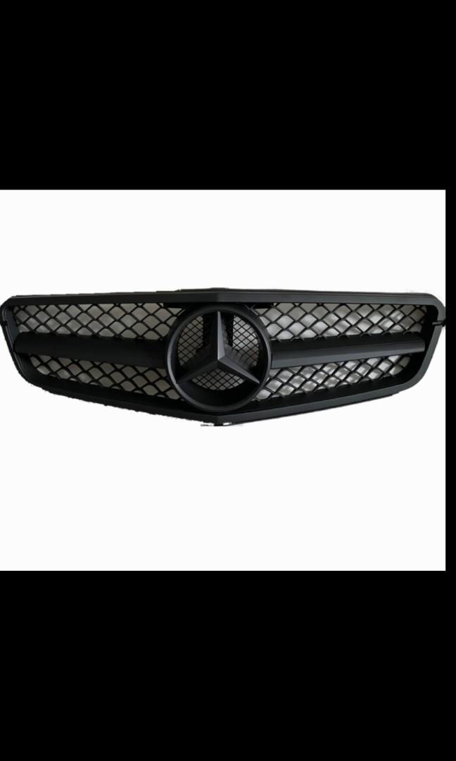 Mercedes star grille black gloss / matt W177 / W247 / W118