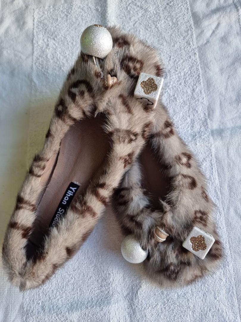 Mink fur shoes store