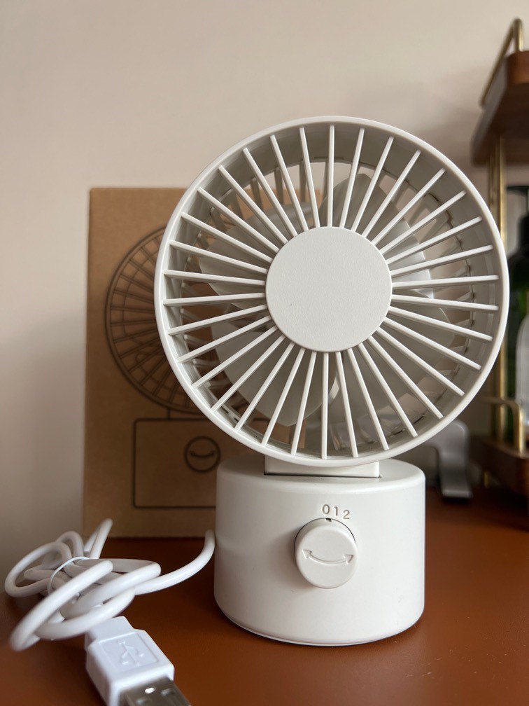 MUJI Swing Type Low Noise Usb Desk Fan, Furniture & Home Living