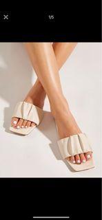 Nude flats