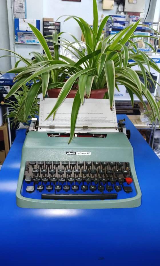 Olivetti Lettera 32, Computers & Tech, Office & Business ...