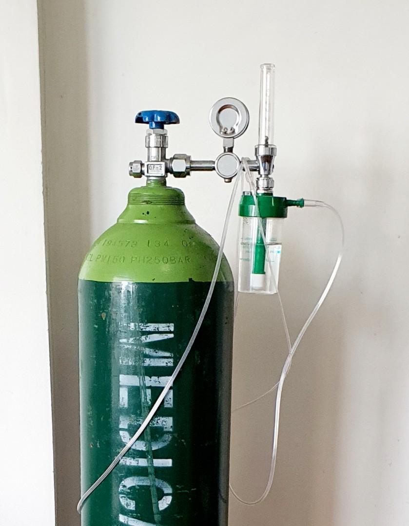 Oxygen Tank LARGE with Regulator, Health & Nutrition, Medical Supplies