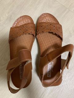 （分類：）位於 。 由 piyvk 提交（商品編號 1184410723，圖片 1）。簡介： 。