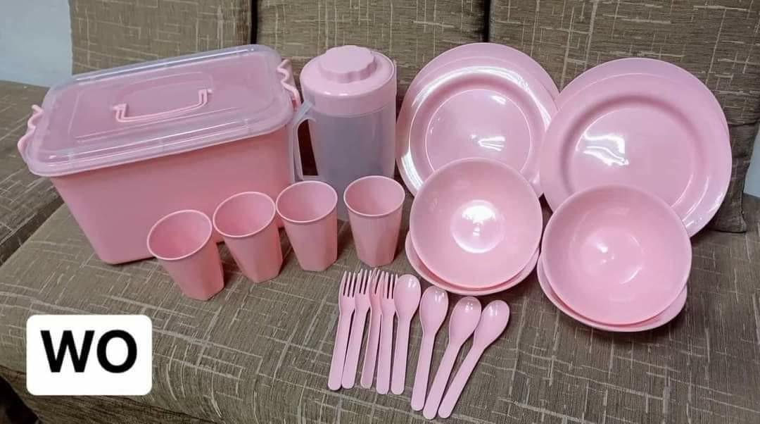 PRE ORDER!!! (Category: Dinnerware & Cutlery) located in Pasig City. Submitted by meanntamayo (Listing ID 1184399622, Image 3). Description: PICNIC SET 💸525.